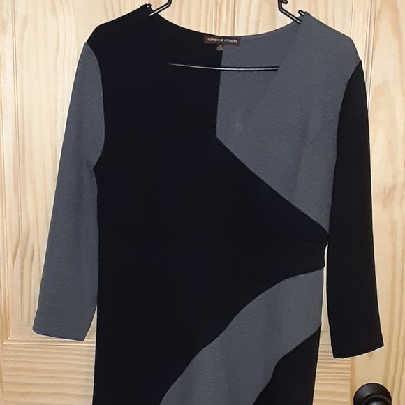 Adrienne Vittadini modest diagonal Striped dress size M - Picture 2 of 3